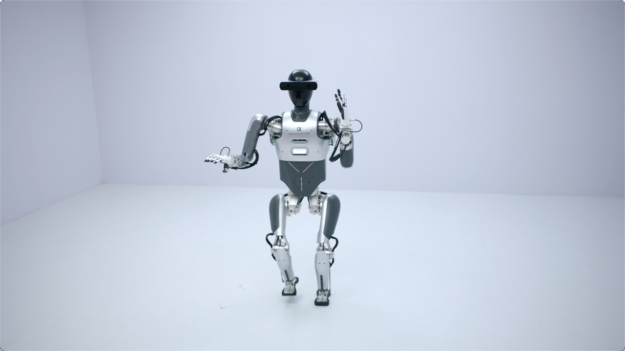 18年磨一剑，浙江人形机器人创新中心发布通用人形机器人「领航者1号」