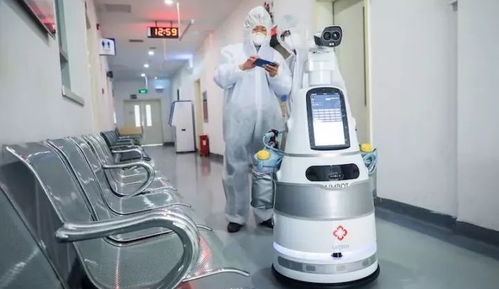 机器人进驻上海方舱医院，人工智能助力“战疫”一线
